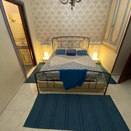 Casa Kamalei, Tra Plebiscito E Lungomare Apartment Наполи Екстериор снимка