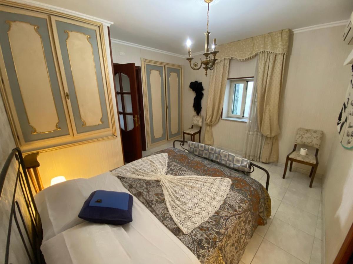 Casa Kamalei, Tra Plebiscito E Lungomare Apartment Наполи Екстериор снимка