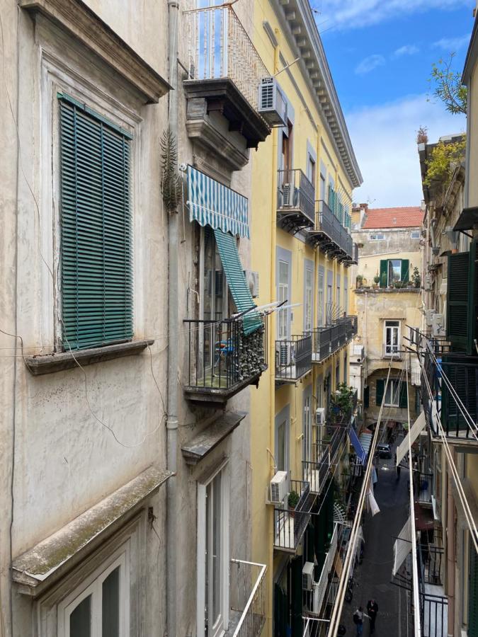 Casa Kamalei, Tra Plebiscito E Lungomare Apartment Наполи Екстериор снимка