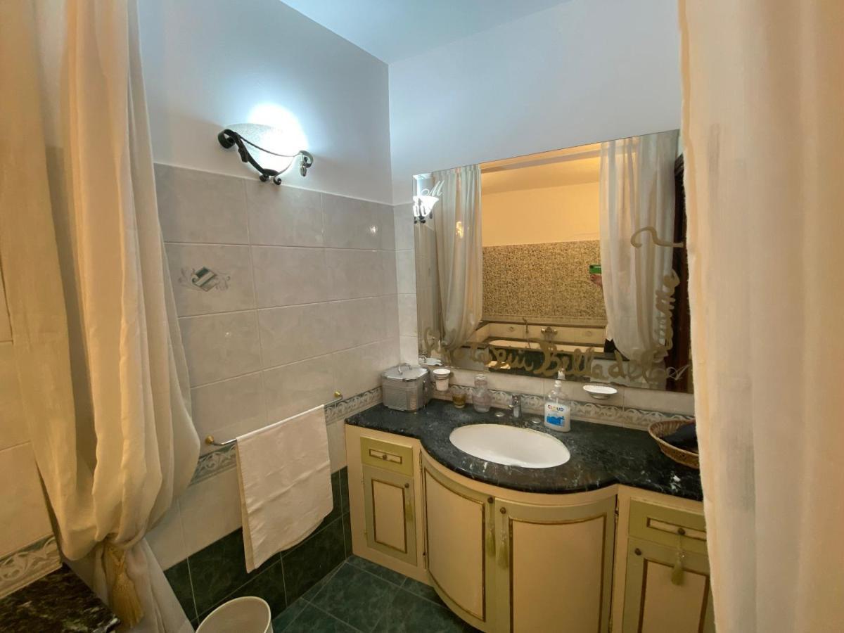 Casa Kamalei, Tra Plebiscito E Lungomare Apartment Наполи Екстериор снимка
